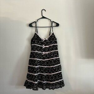 Black and Pink Floral Lace Dress Size M (Juniors)
